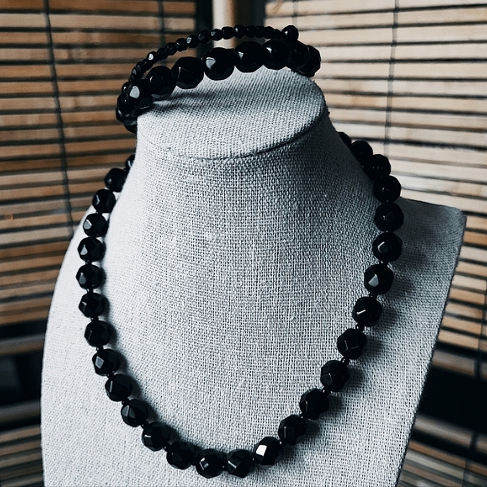 Jet Black Glass Necklace and Memory Wire Bracelet Vintage Smooth Facets Mourning